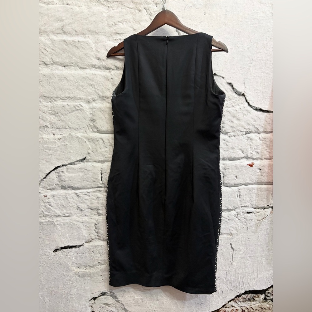 Akris Punto Abstract Geometric V-Neck Pencil Dress Minimalist Monochrome - Picture 4 of 7